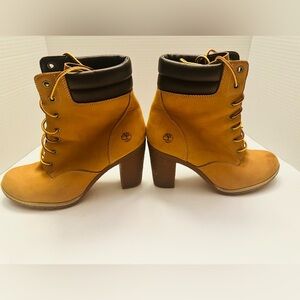 Timberland Ortholite Women's Tan Ankle Heels/Boots 
Sz 8